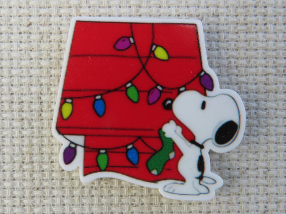 First view of Christmas Lights Dog House Needle Minder.