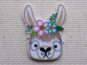 First view of Llama Face Needle Minder.