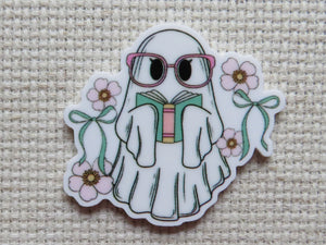 First view of Reading Ghost Needle Minder.