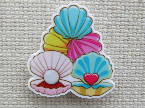 First view of Colorful Clam Shells Needle Minder.