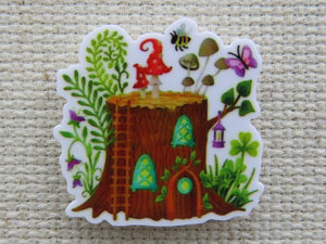 First view of Mushroom on a Tree Stump Needle Minder.