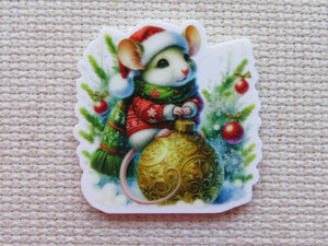 First view of Christmas Mouse Needle Minder.