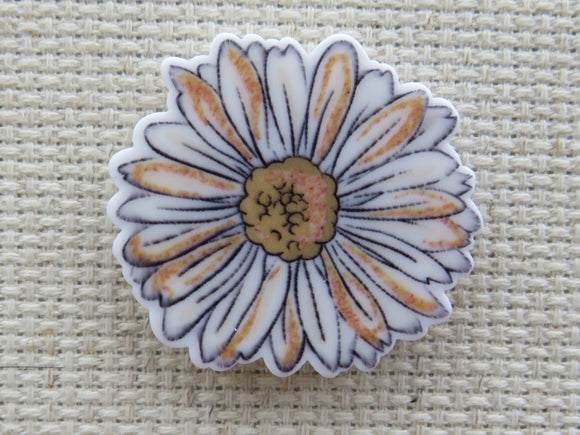 First view of White and Yellow Daisy Needle Minder.