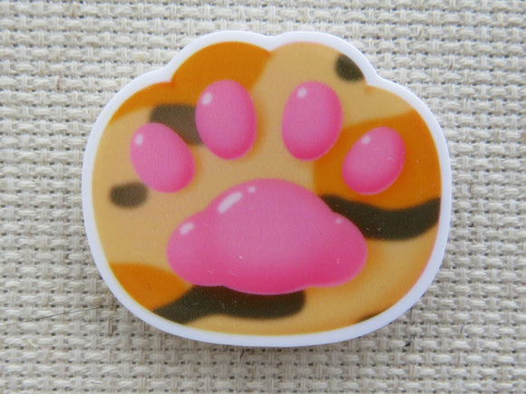 First view of Tiger Paw Needle Minder.