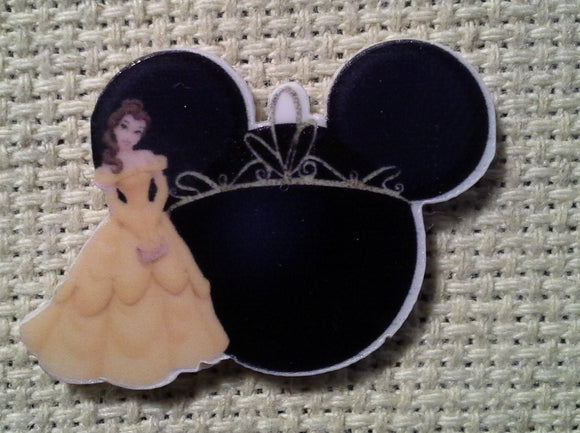 First view of the Belle Dancing Next to a Black Mouse Head Needle Minder