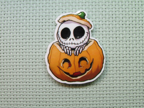 First view of the Jack Peeking Out of a Pumpkin Needle Minder