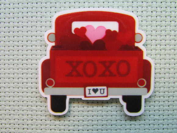 First view of the Red Heart XOXO Truck Needle Minder