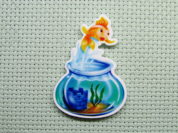 First view of the Cleo Jumping Out of The Fish Bowl Needle Minder