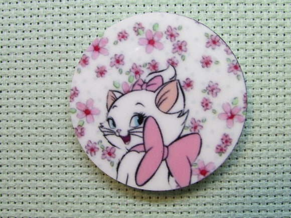 First view of the Marie with Pink Flowers Needle Minder
