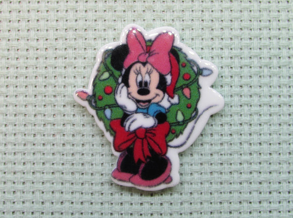 First view of the Minnie in a Wreath Needle Minder