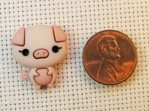 First view of the Piggy Needle Minder
