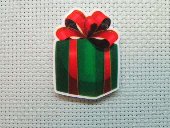 First view of the Green Christmas Gift Wrapped in a Red Bow Needle Minder