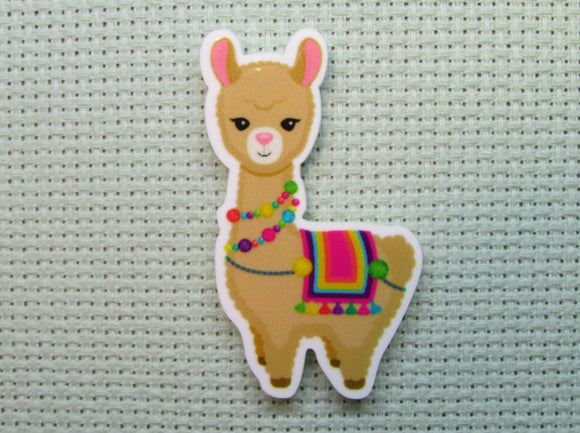 First view of the Beige Llama Needle Minder