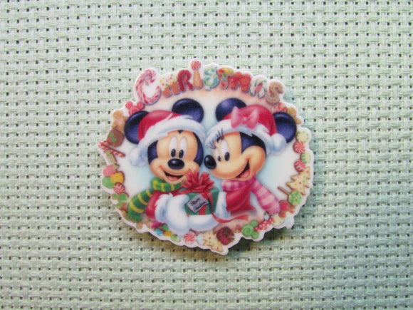 First view of the Christmas Mickey and Minnie Needle Minder