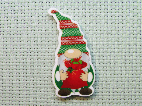 First view of the Gift Giving Gnome Needle Minder