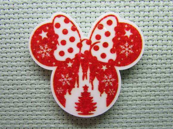 First view of the Christmas Minnie Head with Castle Needle Minder