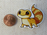 Second view of Gecko Needle Minder.