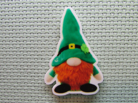 First view of the St Patrick's Day Gnome Needle Minder
