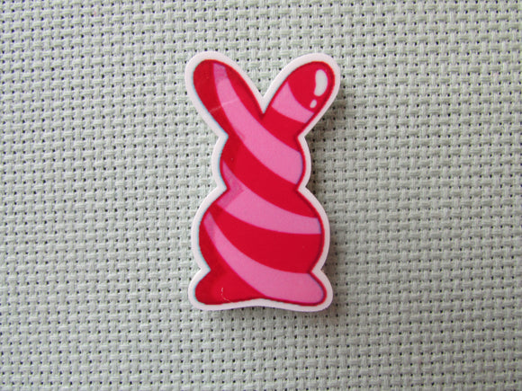 First view of the Pink Swirl Bunny Needle Minder
