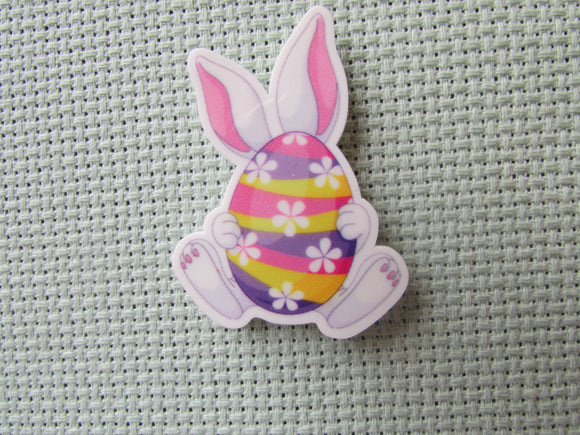 First view of the Easter Egg Bunny Needle Minder