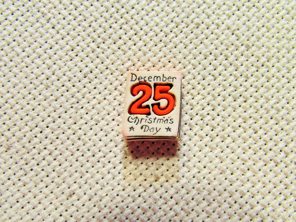 First view of the December 25, Christmas Day Needle Minder