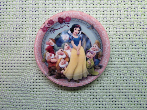 First view of the Snow White and the Seven Dwarves Needle Minder
