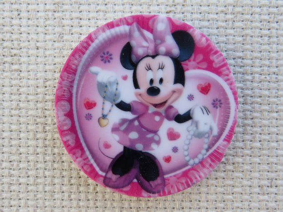 First view of Minnie and her Bling Needle Minder.