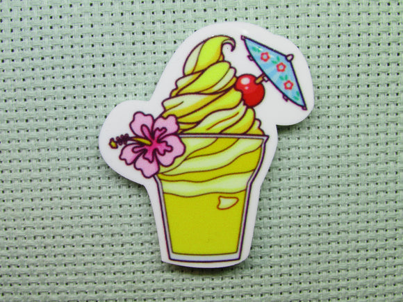 First view of the Pineapple Frozen Treat with an Umbrella Needle Minder