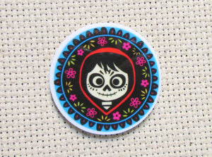 First view of the Coco Needle Minder