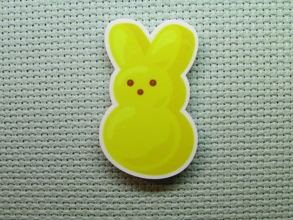 First view of the Yellow Peep Bunny Needle Minder