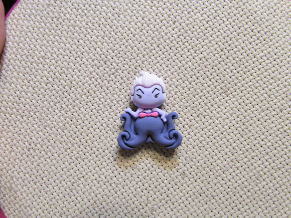 First view of the Ursula Needle Minder