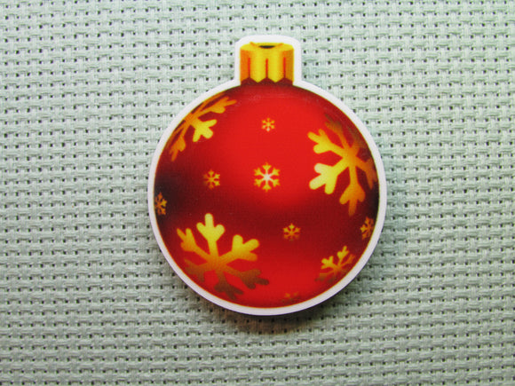 First view of the Beautiful Red and Gold Christmas Ornament Needle Minder
