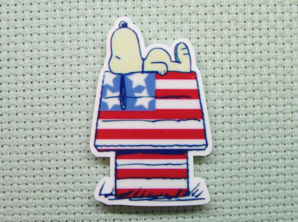 First view of the Patriotic Snoopy on his Doghouse Needle Minder
