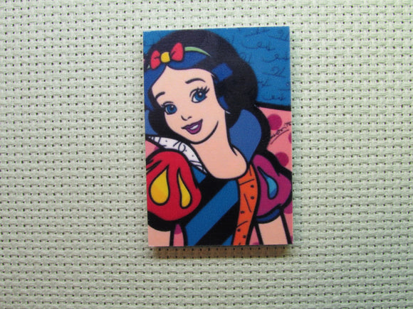 First view of the Snow White Portrait Needle Minder