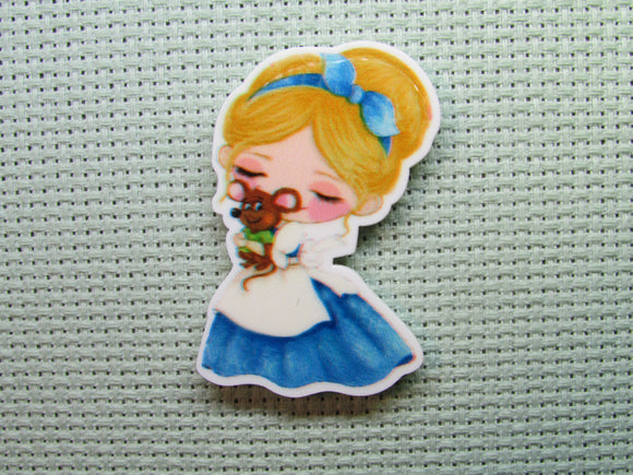 First view of the Cinderella With a Mouse Needle Minder