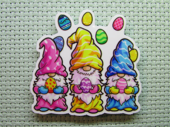 First view of the Juggling Easter Egg Gnomes Needle Minder