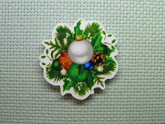 First view of the Beautiful Christmas Ornament Needle Minder