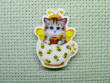 First view of the Cute Bee Kitten in a Teacup Needle Minder