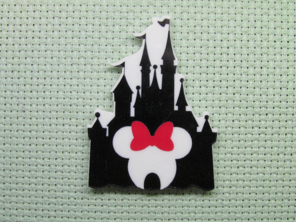 First view of the Minnie Mouse Head in a Castle Silhouette Needle Minder