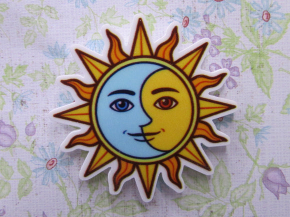 First view of the Sun and Moon Needle Minder