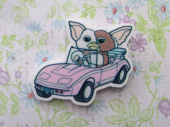 First view of the Gremlin Driving a Pink Car Needle Minder