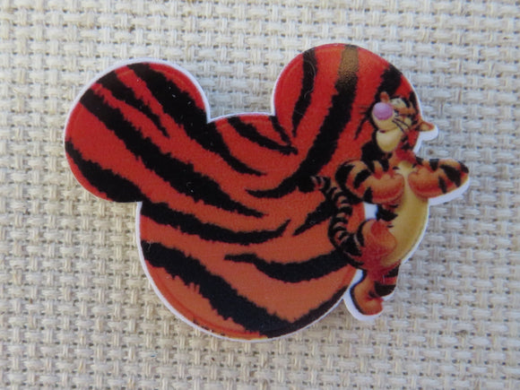 First view of Tigger Mouse Ears Needle Minder.