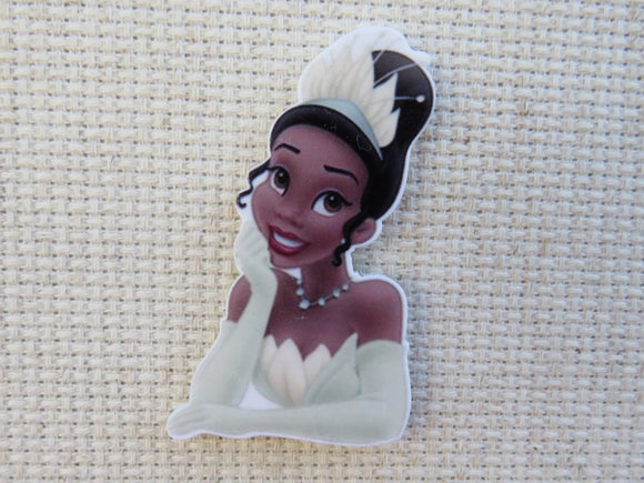 First view of Smiling Tiana Needle Minder.