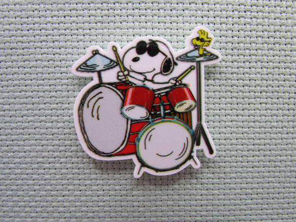 First view of the Drummer Snoopy Needle Minder