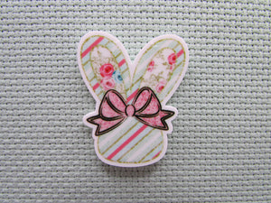 First view of the Pastel Colored Bunny Head Needle Minder