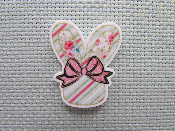 First view of the Pastel Colored Bunny Head Needle Minder
