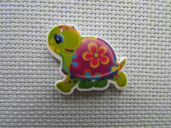 First view of the Colorful Turtle Needle Minder
