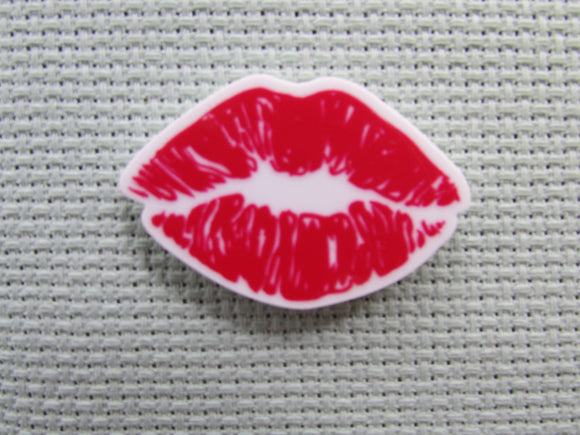 First view of the Lip Smack Needle Minder
