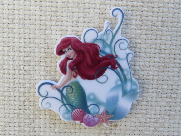 First view of Ariel and Bubbles Needle Minder.