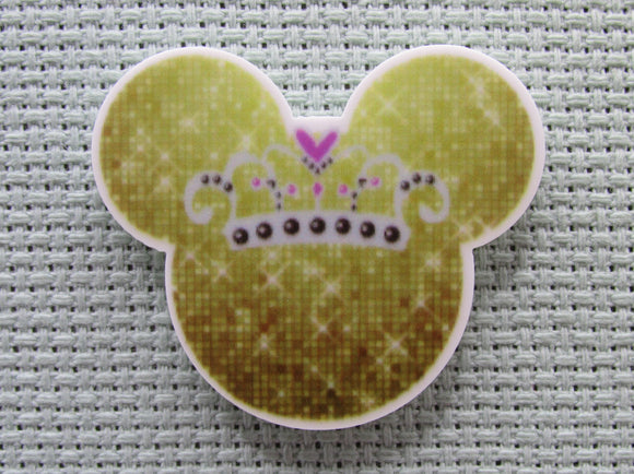 First view of the Sparkly Gold Tone Mouse Head Needle Minder